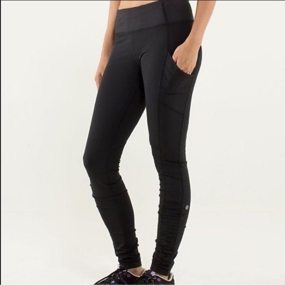 ! Lululemon black leggings